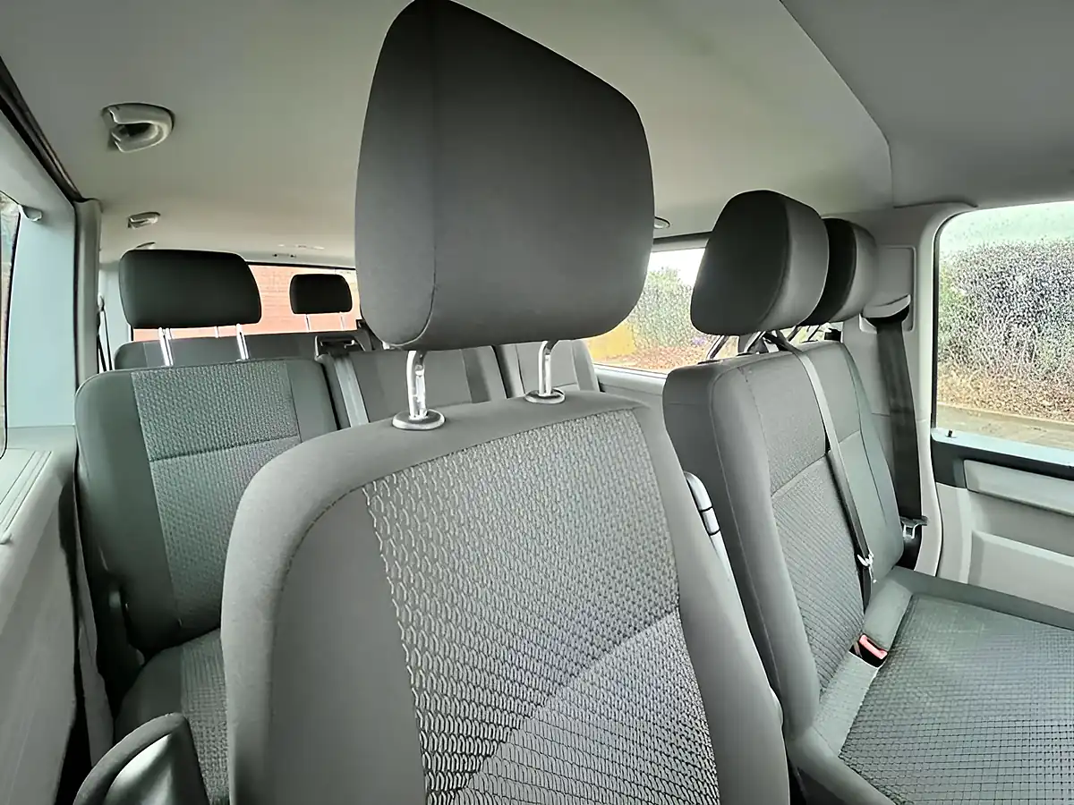 Used 2016 Volkswagen Transporter T30 S Blue - Interior and Exterior details 10