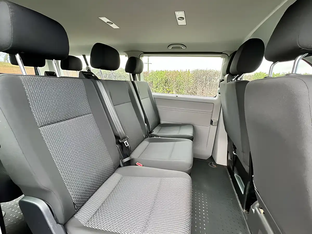 Used 2016 Volkswagen Transporter T30 S Blue - Interior and Exterior details 11