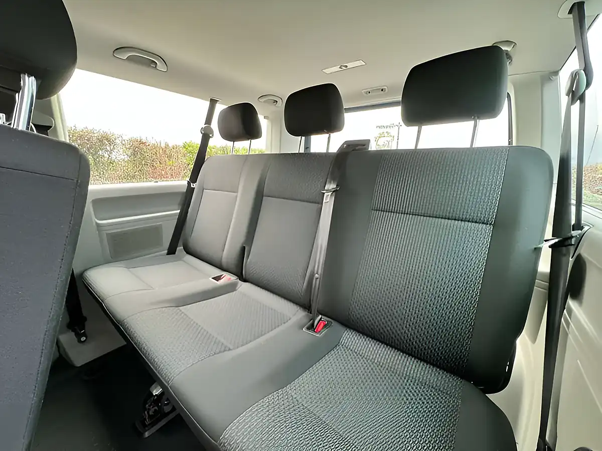 Used 2016 Volkswagen Transporter T30 S Blue - Interior and Exterior details 17