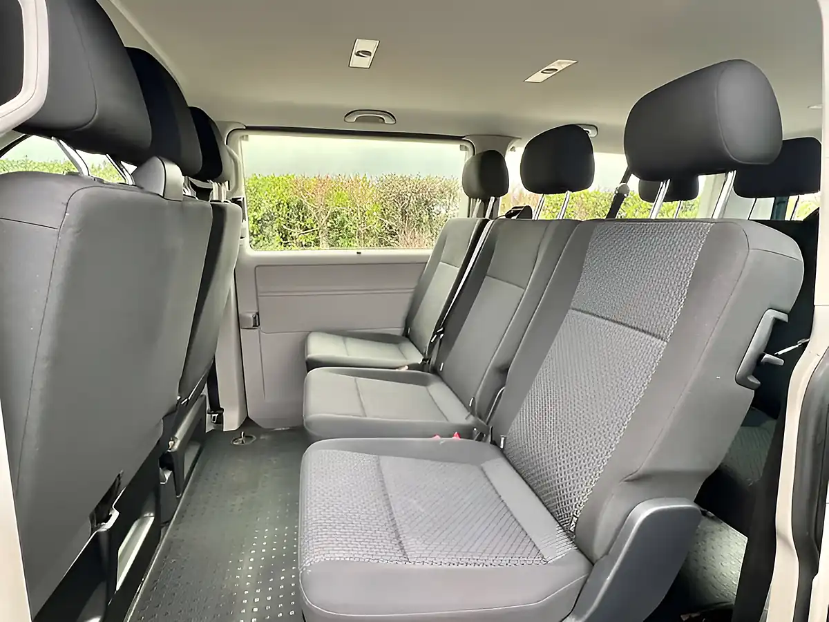 Used 2016 Volkswagen Transporter T30 S Blue - Interior and Exterior details 18