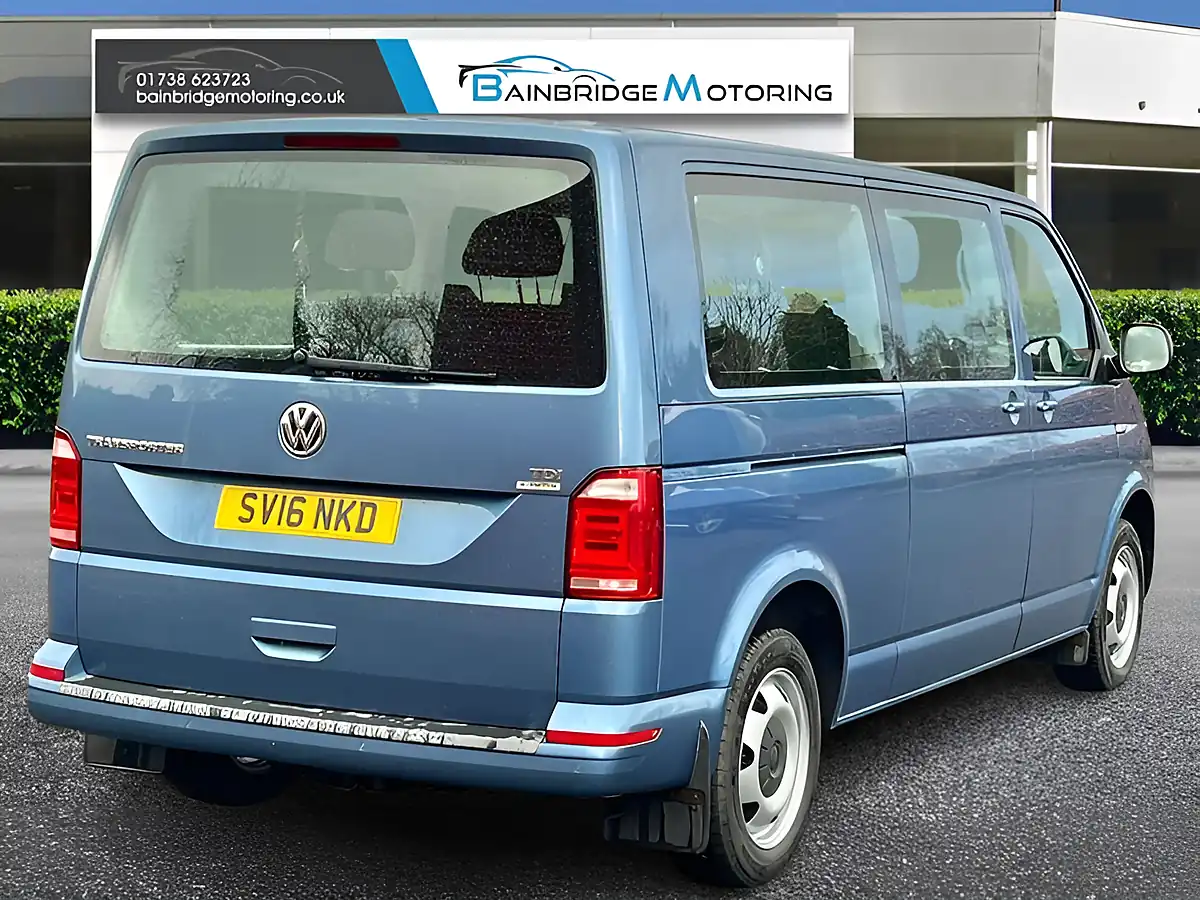 Used 2016 Volkswagen Transporter T30 S Blue - Interior and Exterior details 3