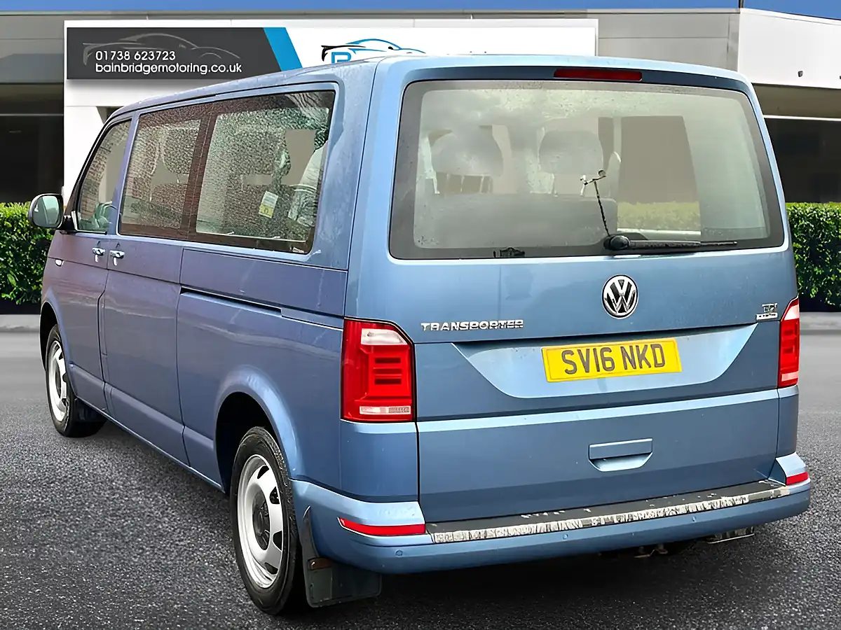 Used 2016 Volkswagen Transporter T30 S Blue - Interior and Exterior details 4