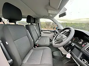 Used 2016 Volkswagen Transporter T30 S Blue - Interior and Exterior details 8