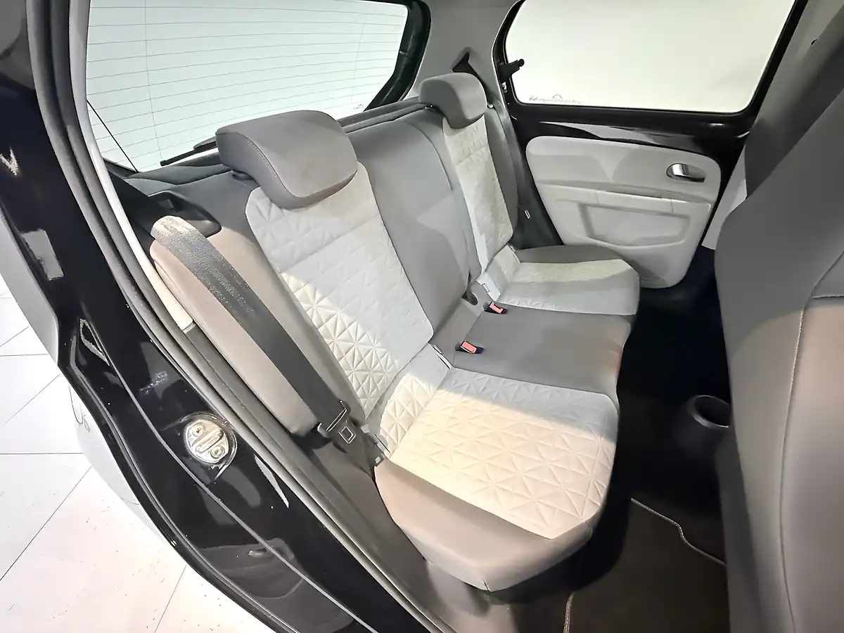 Used 2016 Volkswagen Up! Beats Black - Interior and Exterior details 15
