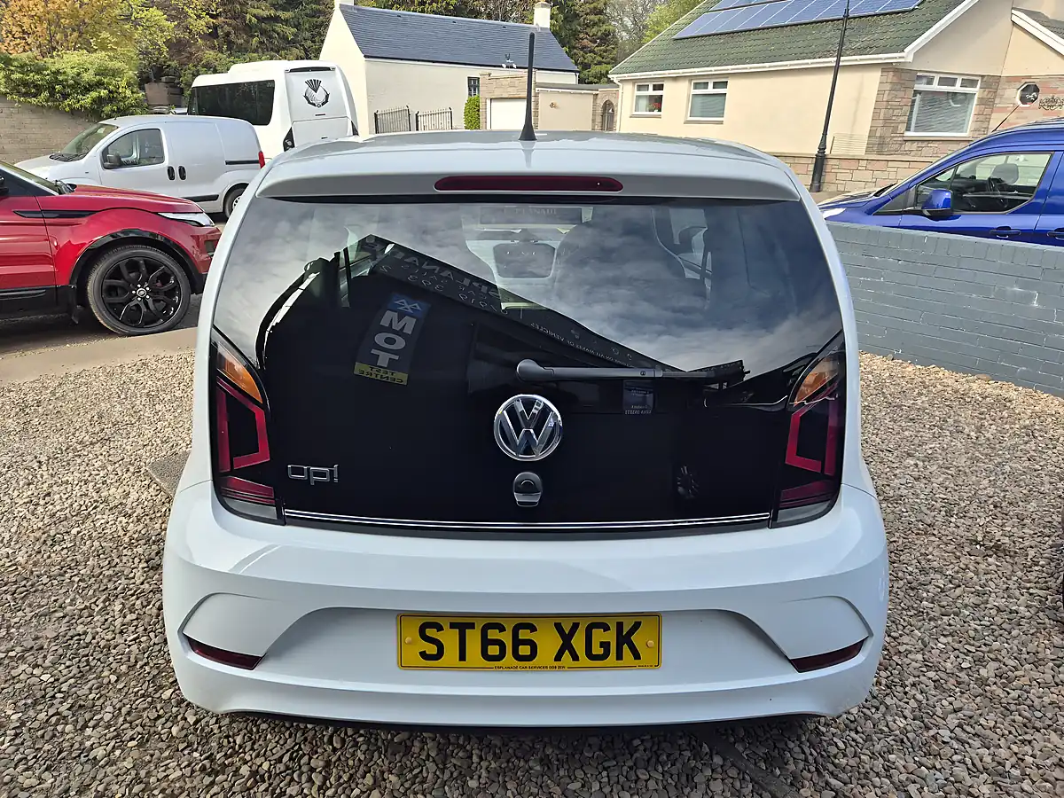 Used 2016 Volkswagen Up! Beats White - Interior and Exterior details 10