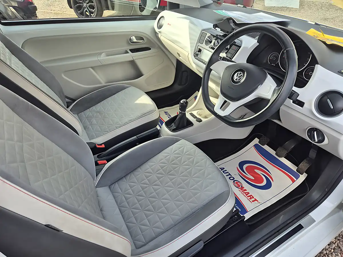 Used 2016 Volkswagen Up! Beats White - Interior and Exterior details 12