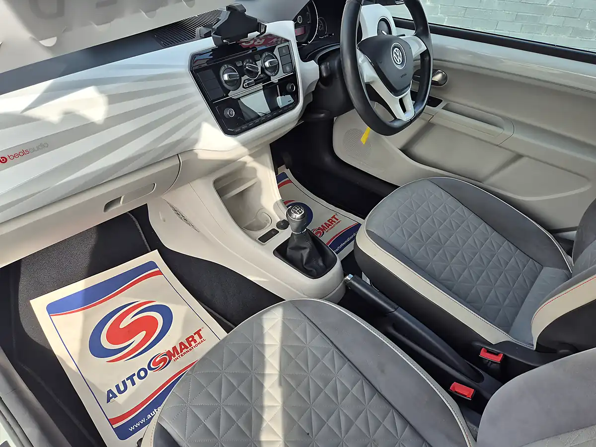 Used 2016 Volkswagen Up! Beats White - Interior and Exterior details 15