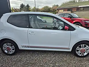 Used 2016 Volkswagen Up! Beats White - Interior and Exterior details 9
