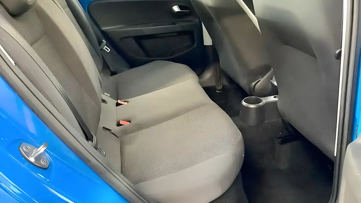 Used 2016 Volkswagen Up! High Up! Blue - Interior and Exterior details 11