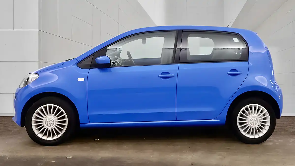 Used 2016 Volkswagen Up! High Up! Blue - Interior and Exterior details 4
