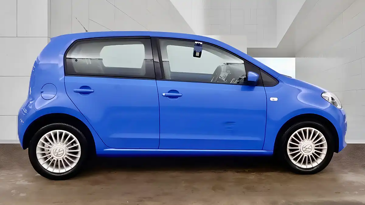 Used 2016 Volkswagen Up! High Up! Blue - Interior and Exterior details 9