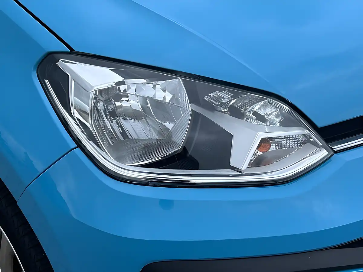 Used 2016 Volkswagen Up! Move Up Black - Interior and Exterior details 11