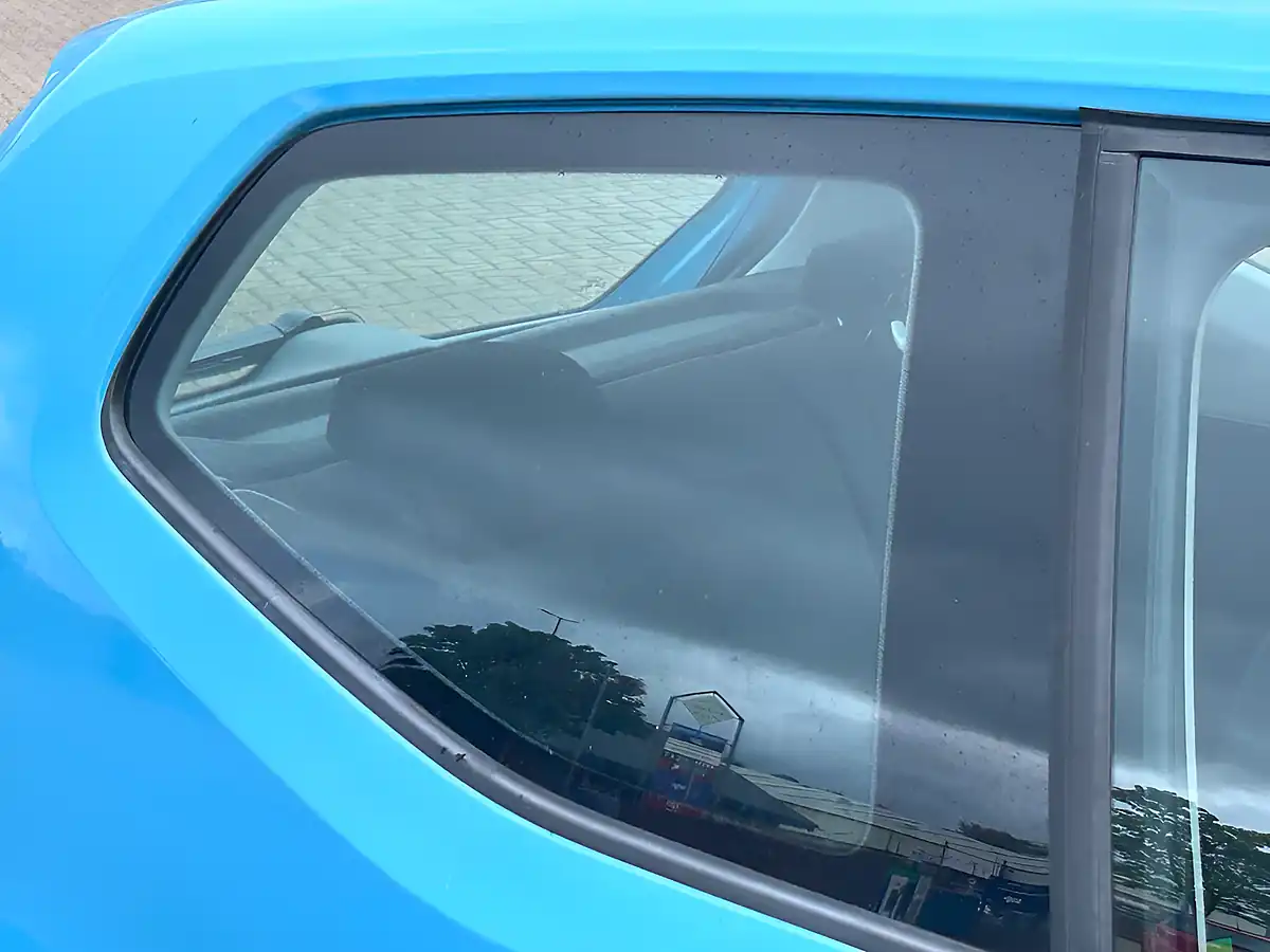 Used 2016 Volkswagen Up! Move Up Black - Interior and Exterior details 13