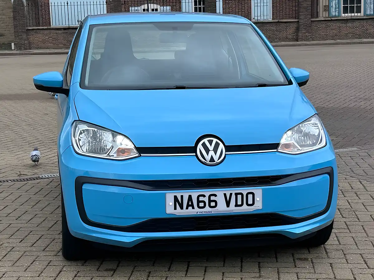 Used 2016 Volkswagen Up! Move Up Black - Interior and Exterior details 9