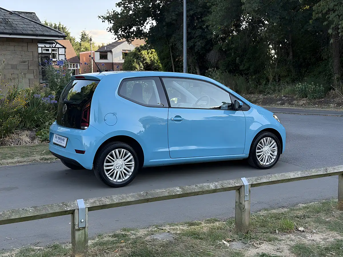 Used 2016 Volkswagen Up! Move Up! Black - Interior and Exterior details 7