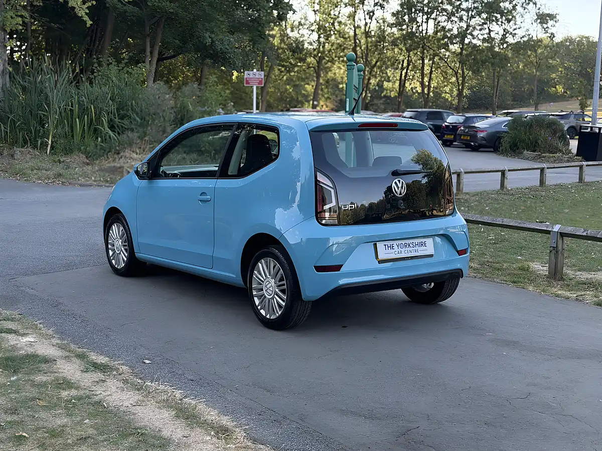 Used 2016 Volkswagen Up! Move Up! Black - Interior and Exterior details 9