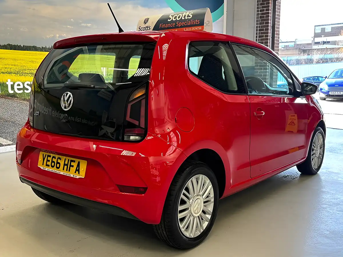 Used 2016 Volkswagen Up! Move Up! Red - Interior and Exterior details 5