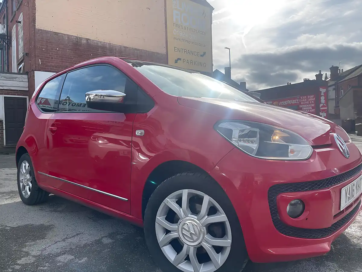 Used 2016 Volkswagen Up! Move Up! Red - Interior and Exterior details 2