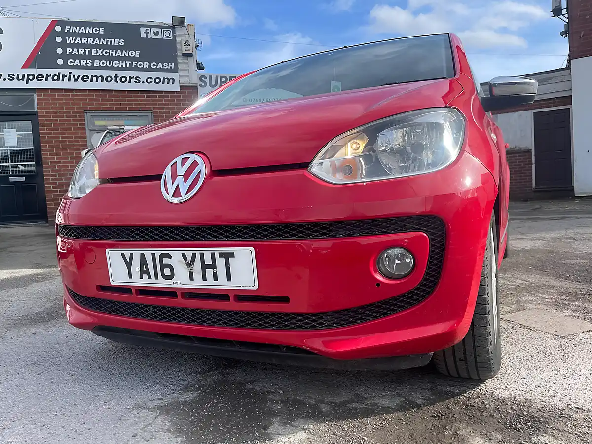 Used 2016 Volkswagen Up! Move Up! Red - Interior and Exterior details 7