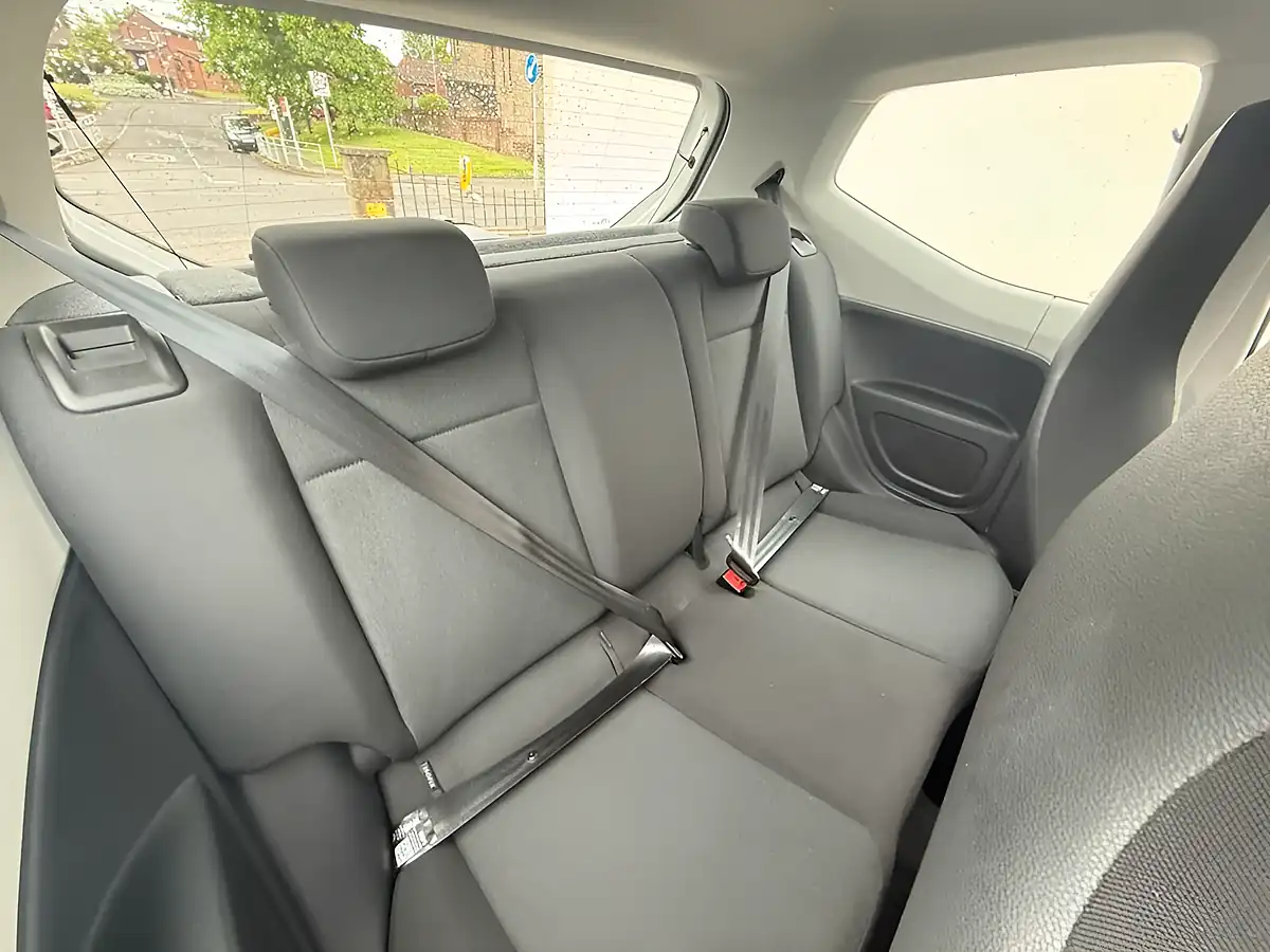 Used 2016 Volkswagen Up! Move Up! White - Interior and Exterior details 12