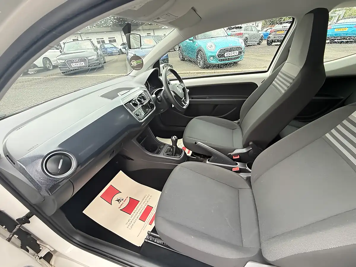 Used 2016 Volkswagen Up! Move Up! White - Interior and Exterior details 14