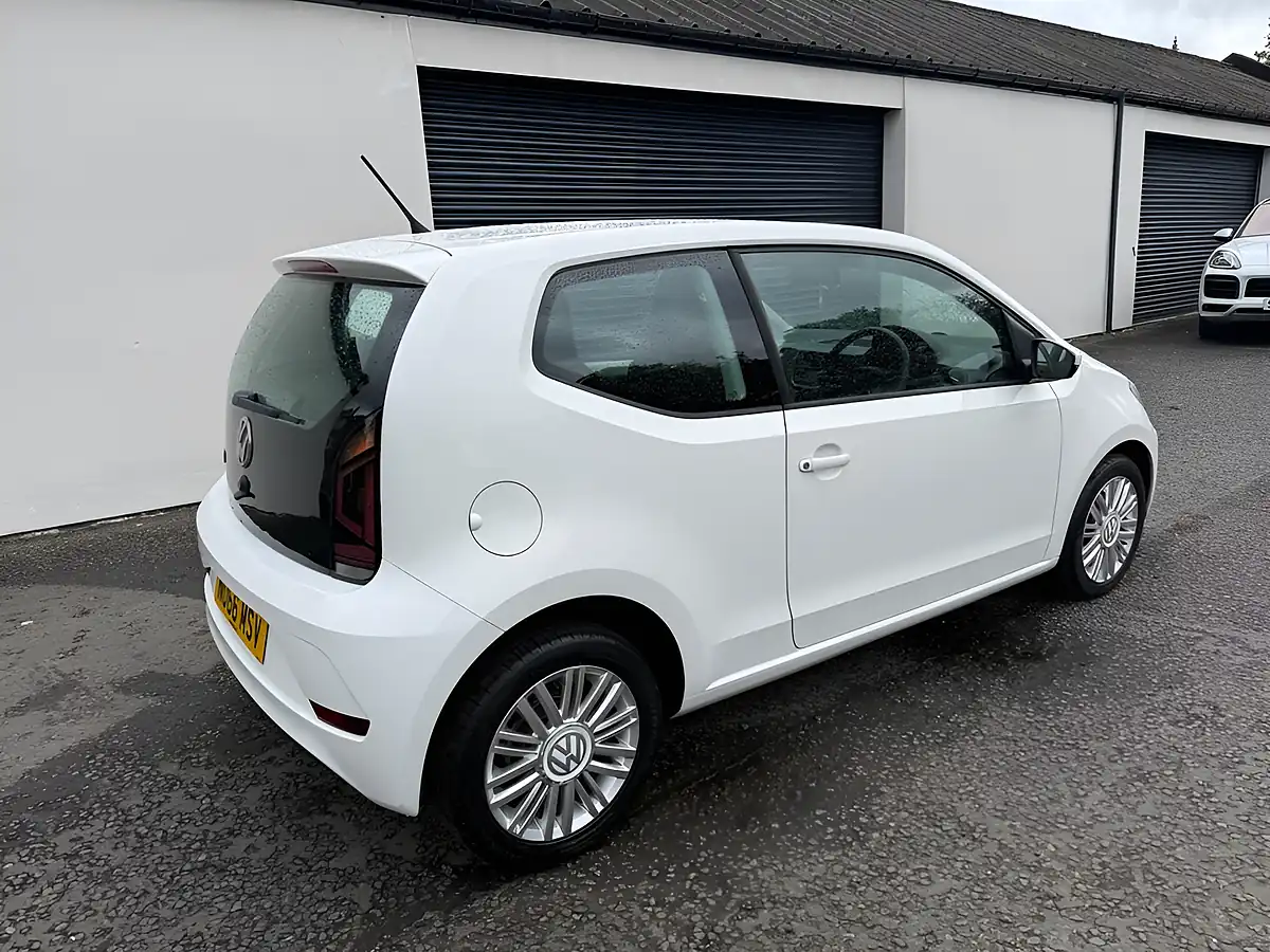 Used 2016 Volkswagen Up! Move Up! White - Interior and Exterior details 3