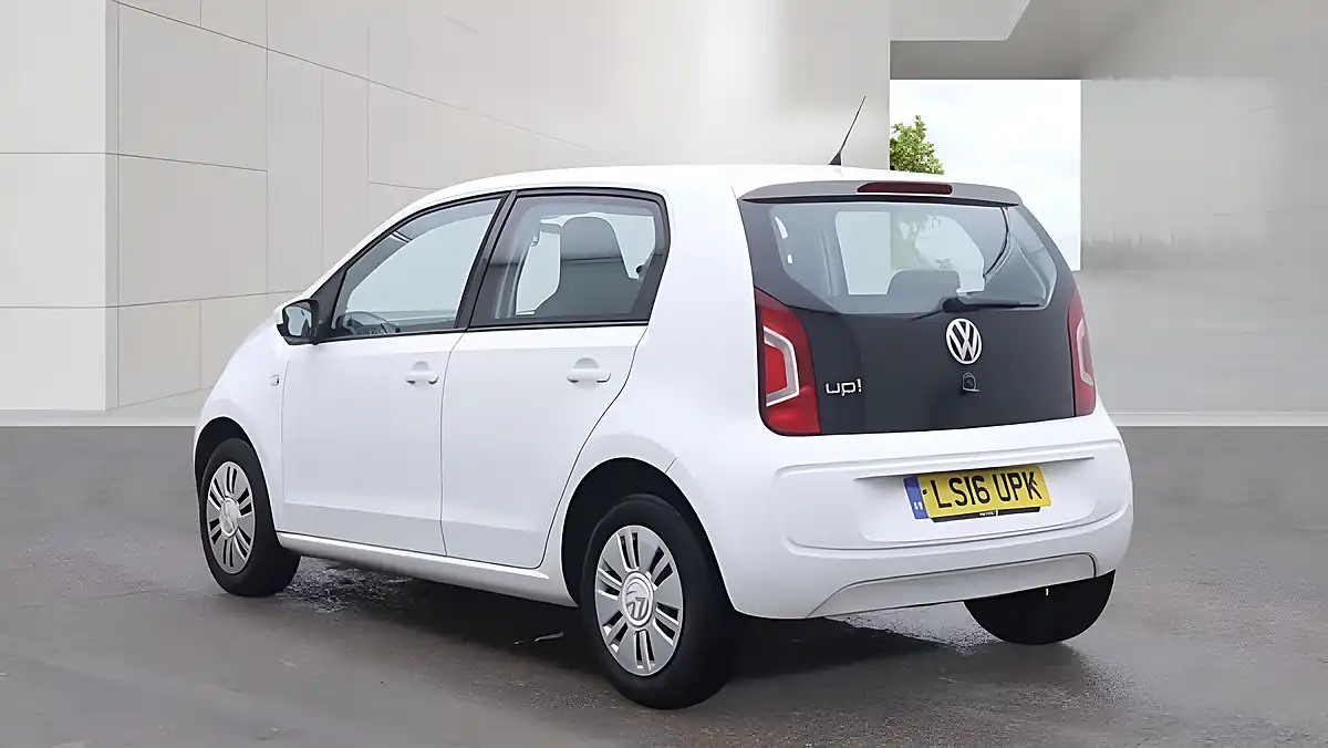 Used 2016 Volkswagen Up Move Up! White - Interior and Exterior details 3