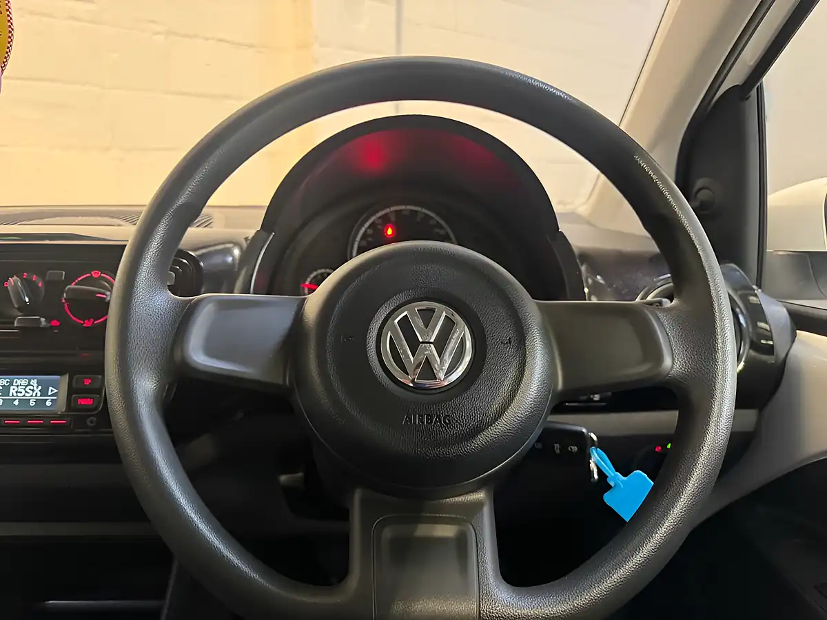 Used 2016 Volkswagen Up! Move Up! White - Interior and Exterior details 15