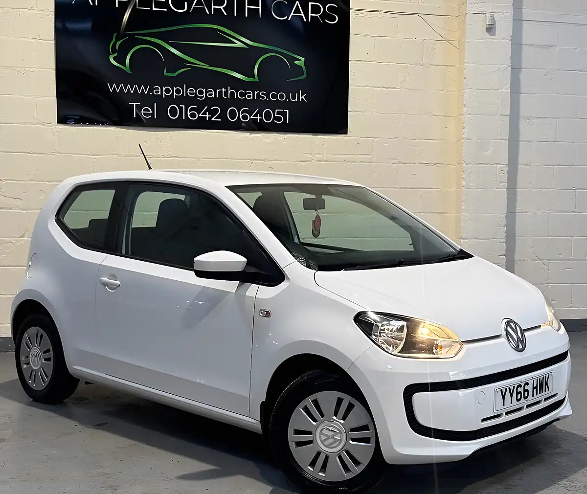 Used 2016 Volkswagen Up! Move Up! White - Interior and Exterior details 17
