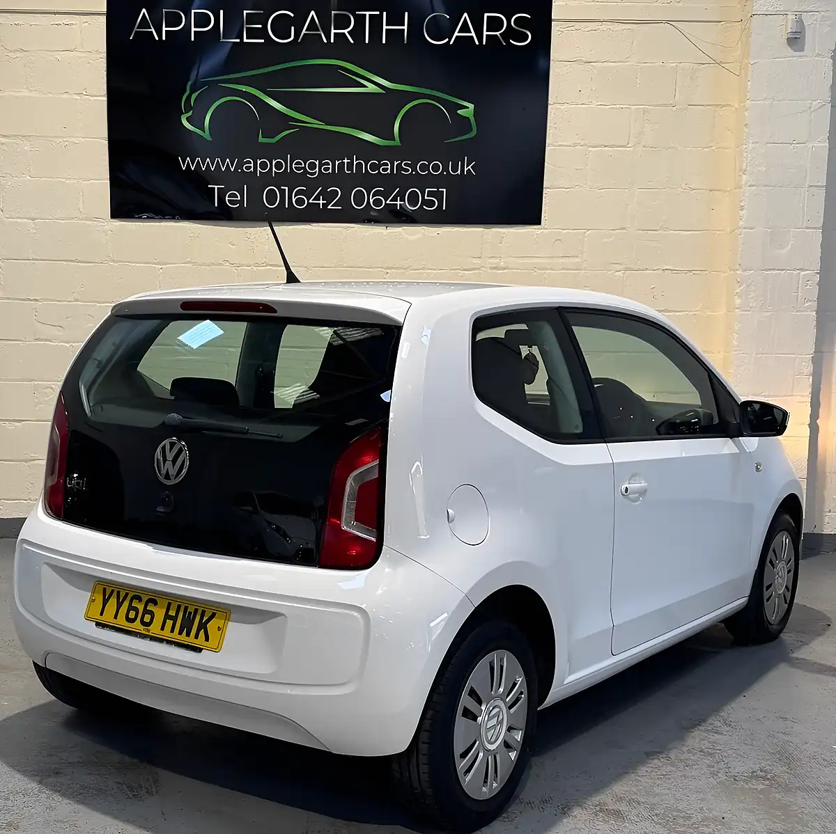 Used 2016 Volkswagen Up! Move Up! White - Interior and Exterior details 3