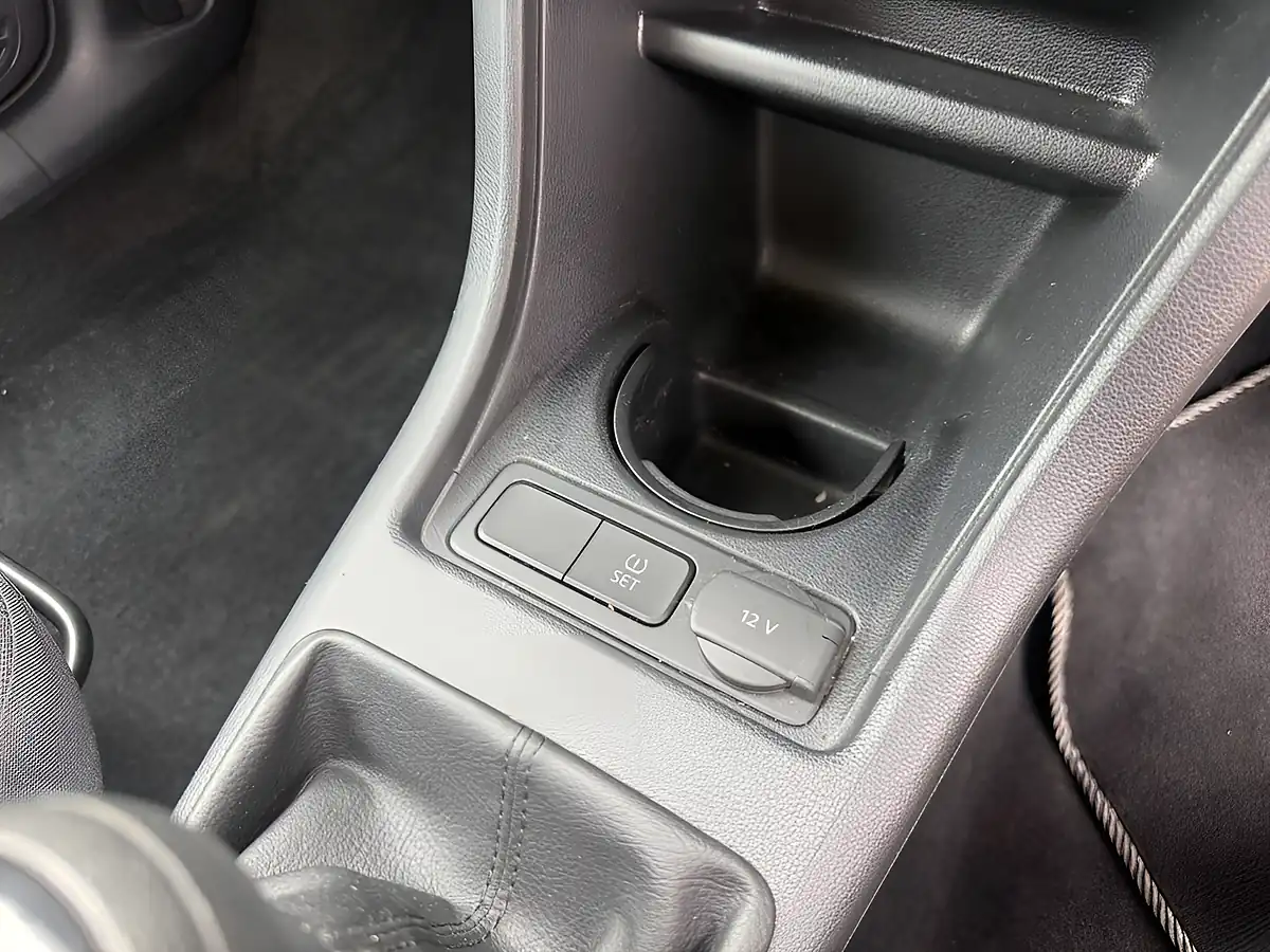 Used 2016 Volkswagen Up! Move Up Yellow - Interior and Exterior details 16