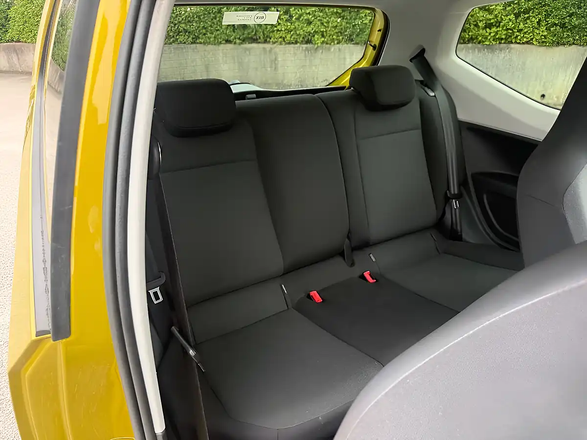 Used 2016 Volkswagen Up! Move Up Yellow - Interior and Exterior details 18