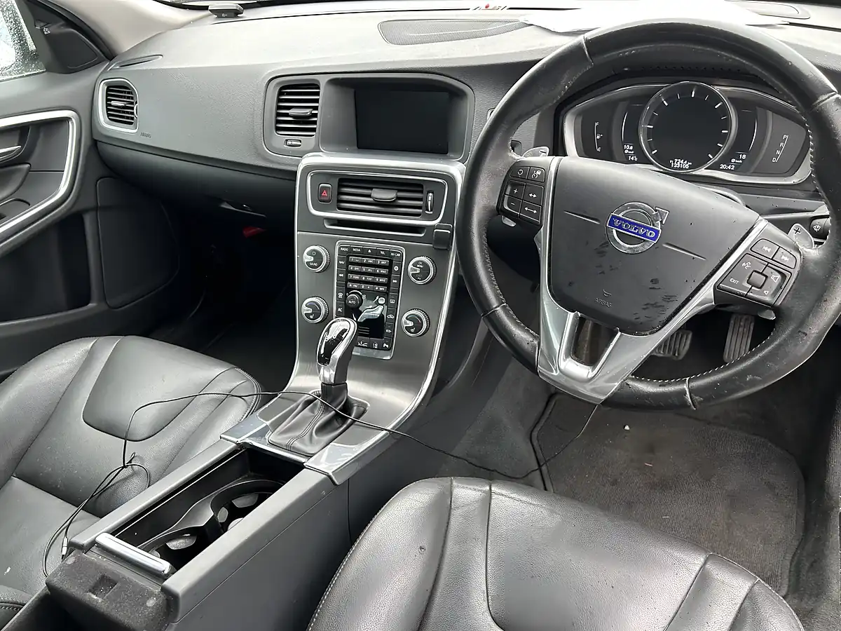 Used 2016 Volvo S60 Luxury White - Interior and Exterior details 6