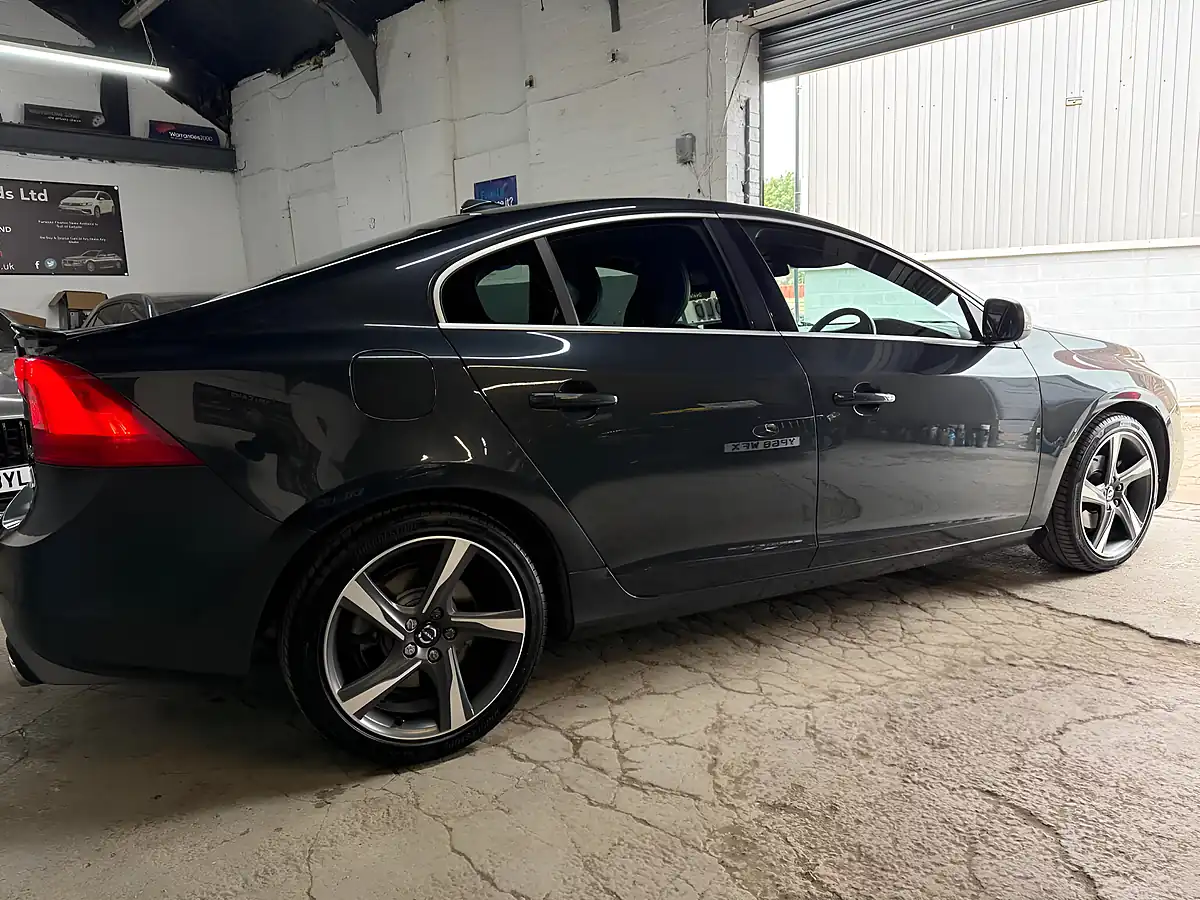 Used 2016 Volvo S60 R-Design Grey - Interior and Exterior details 9