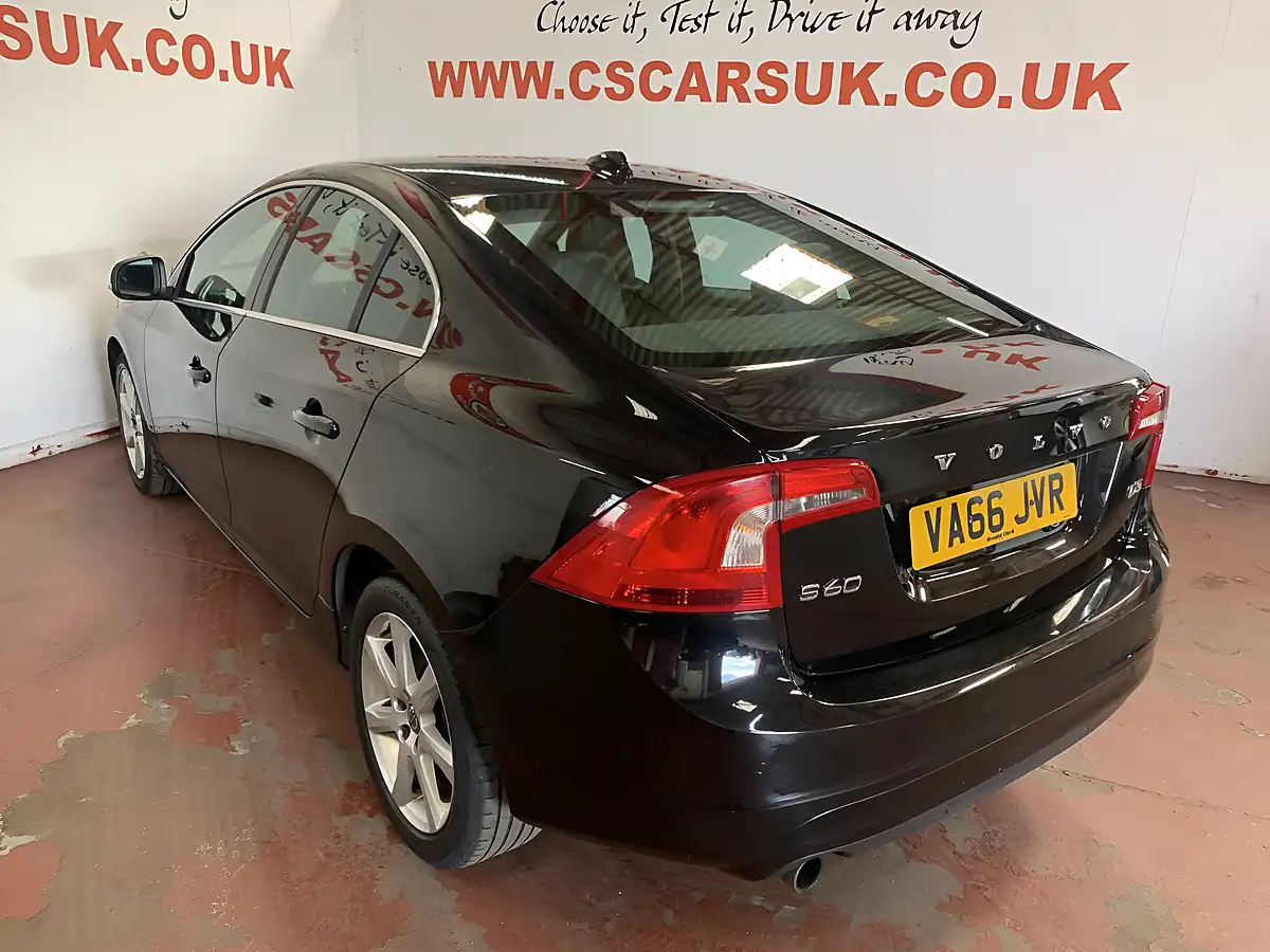 Used 2016 Volvo S60 Se Lux Nav Black - Interior and Exterior details 7