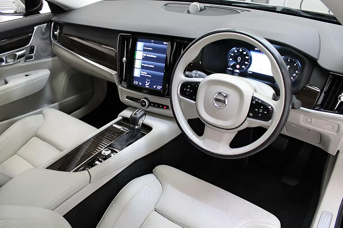 Used 2016 Volvo S90 Inscription Black - Interior and Exterior details 18