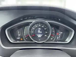 Used 2016 Volvo V40 Cross Country Lux Bronze - Interior and Exterior details 13