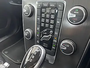Used 2016 Volvo V40 Cross Country Lux Bronze - Interior and Exterior details 17
