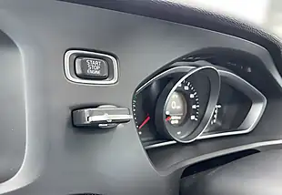 Used 2016 Volvo V40 Cross Country Lux Bronze - Interior and Exterior details 18