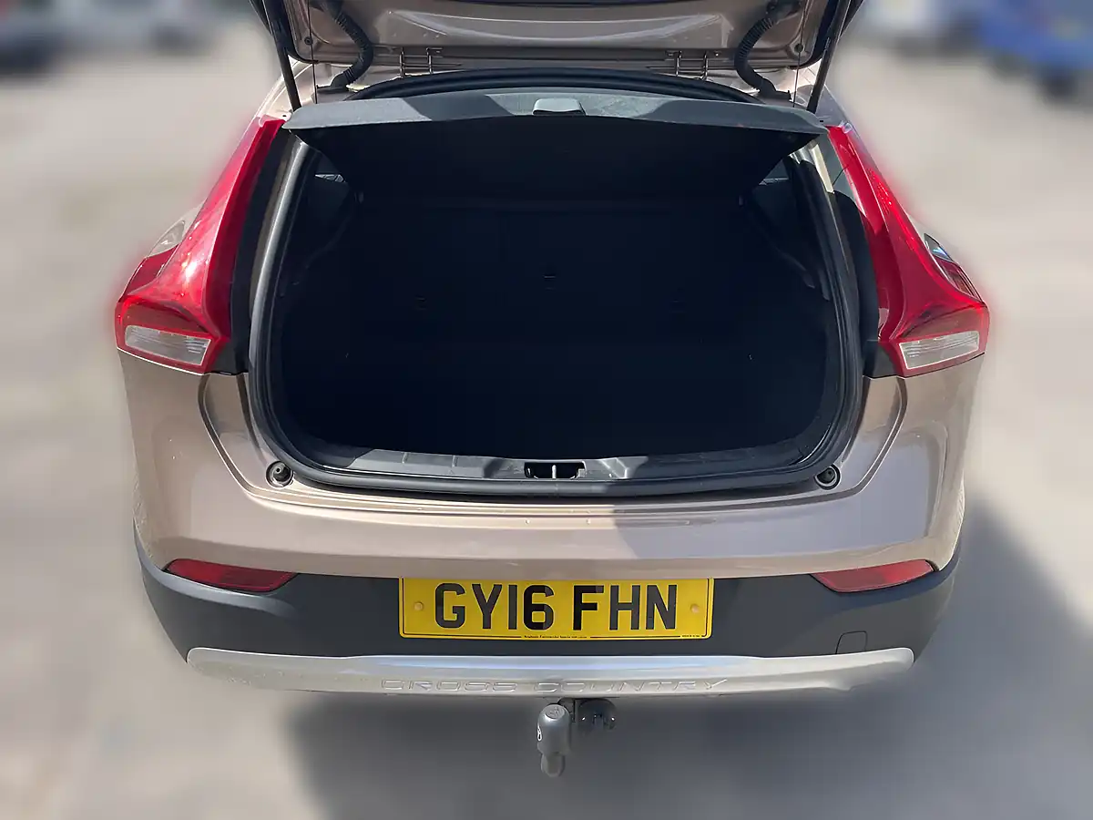 Used 2016 Volvo V40 Cross Country Lux Bronze - Interior and Exterior details 19