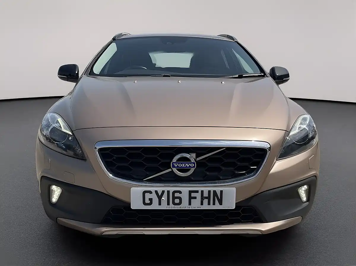 Used 2016 Volvo V40 Cross Country Lux Bronze - Interior and Exterior details 2