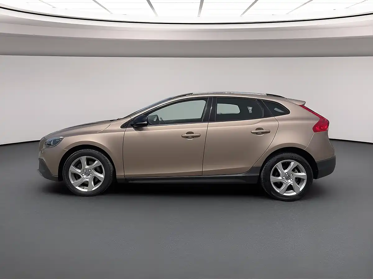 Used 2016 Volvo V40 Cross Country Lux Bronze - Interior and Exterior details 4
