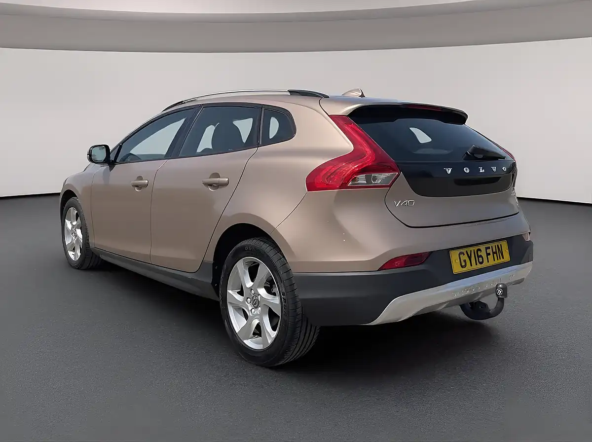 Used 2016 Volvo V40 Cross Country Lux Bronze - Interior and Exterior details 5