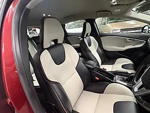 Used 2016 Volvo V40 Cross Country Lux Nav Flamenco Red - Interior and Exterior details 11