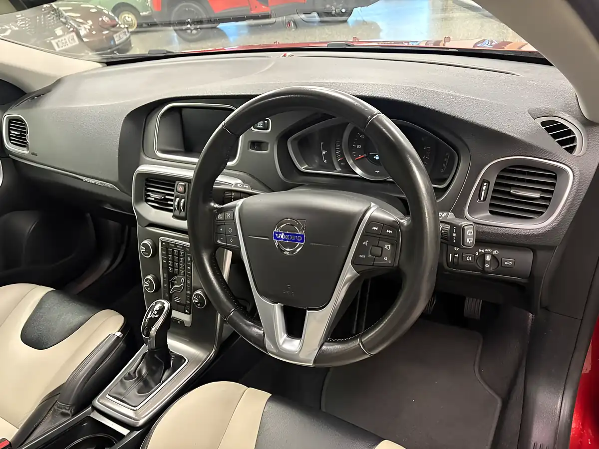 Used 2016 Volvo V40 Cross Country Lux Nav Flamenco Red - Interior and Exterior details 2
