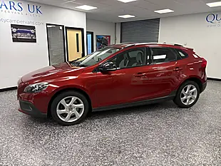 Used 2016 Volvo V40 Cross Country Lux Nav Flamenco Red - Interior and Exterior details 3