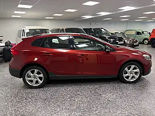Used 2016 Volvo V40 Cross Country Lux Nav Flamenco Red - Interior and Exterior details 8