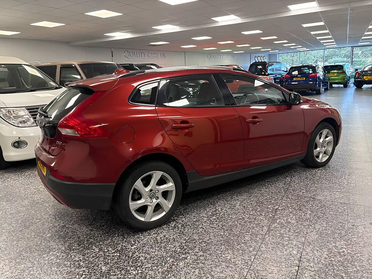 Used 2016 Volvo V40 Cross Country Lux Nav Flamenco Red - Interior and Exterior details 9