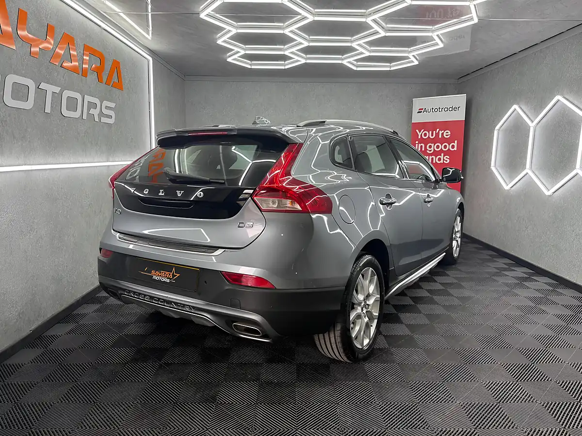 Used 2016 Volvo V40 Cross Country Pro Grey - Interior and Exterior details 10