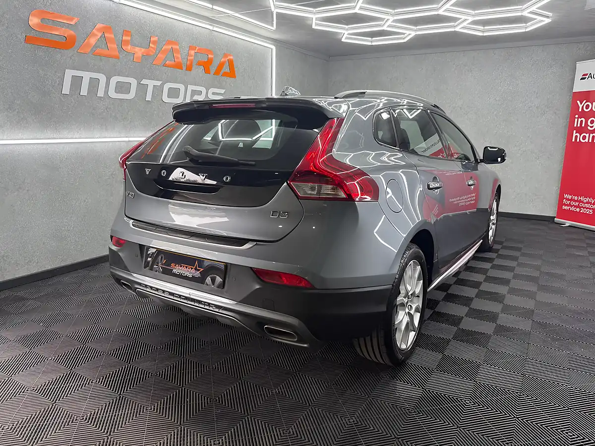 Used 2016 Volvo V40 Cross Country Pro Grey - Interior and Exterior details 12